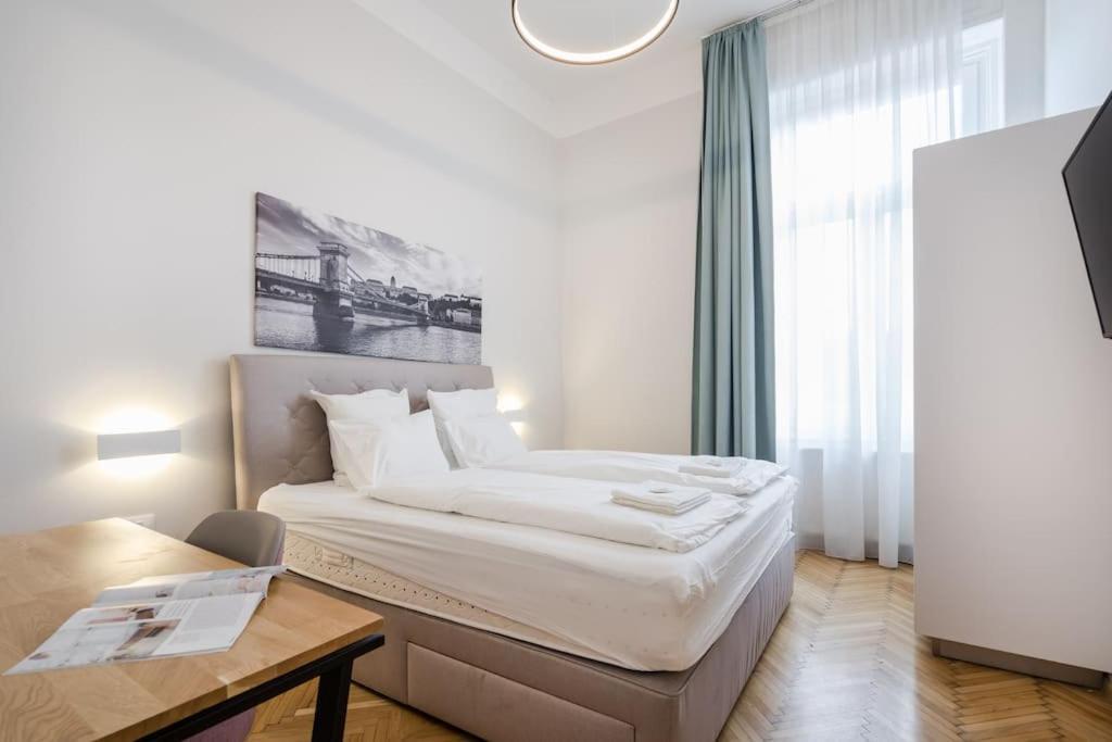 Klauzal City Garden Apartments - 2-Bedroom K34 Budapest Luaran gambar