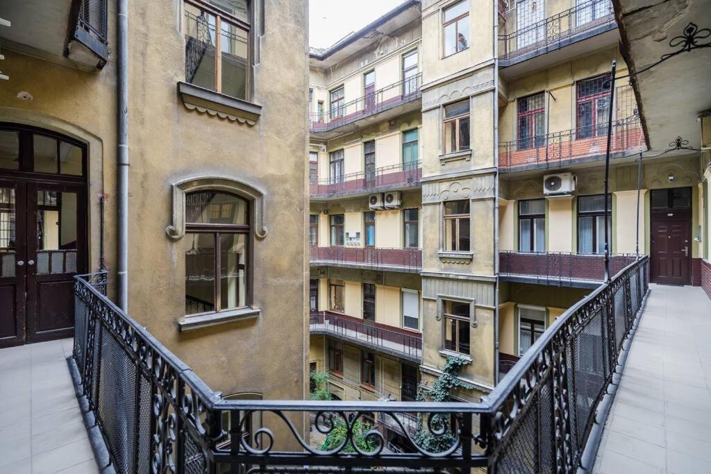 Klauzal City Garden Apartments - 2-Bedroom K34 Budapest Luaran gambar
