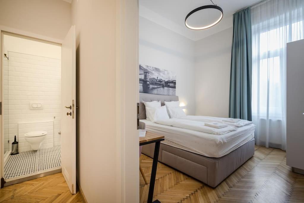 Klauzal City Garden Apartments - 2-Bedroom K34 Budapest Luaran gambar