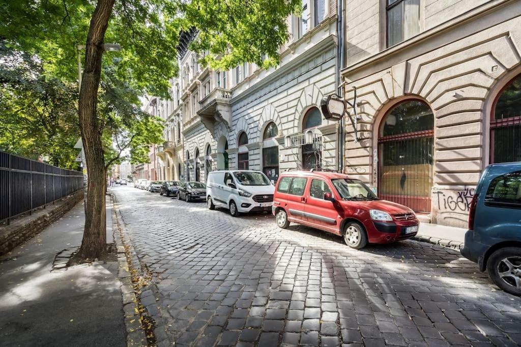 Klauzal City Garden Apartments - 2-Bedroom K34 Budapest Luaran gambar