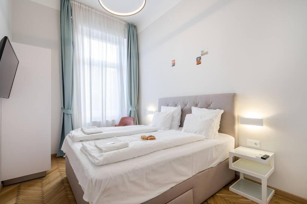 Klauzal City Garden Apartments - 2-Bedroom K34 Budapest Luaran gambar