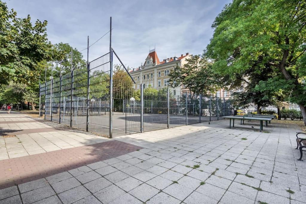 Klauzal City Garden Apartments - 2-Bedroom K34 Budapest Luaran gambar